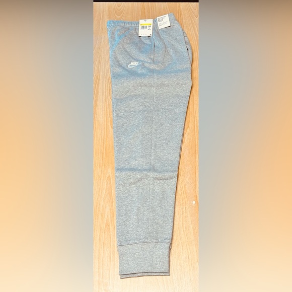 Nike Men's Gray Tapered Leg Sweatpants - Picture 6 of 6